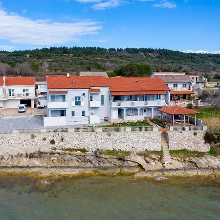 Gazic, No 2 * Ζαντάρ