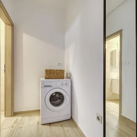 Gazic, No 2 זאדאר