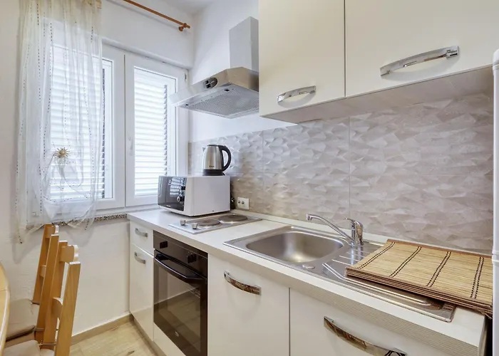 דירה Gazic, No 2 *