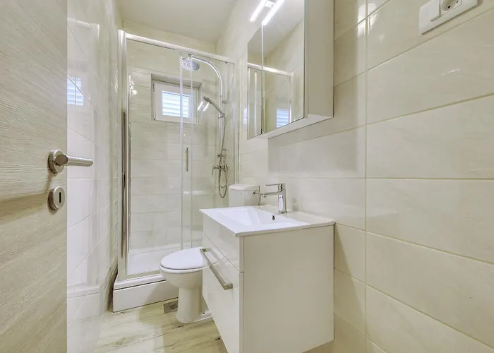 Gazic, No 2 דירה